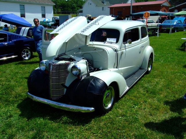 618x457 pixels (284K)